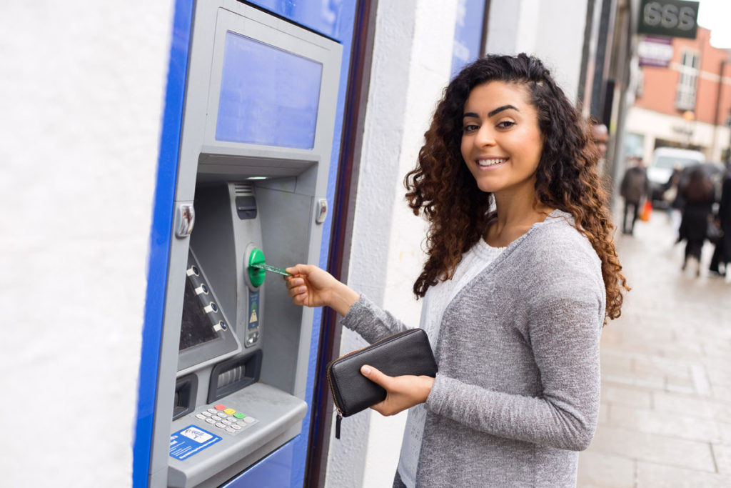 ATM Full Form एटीएम का फूल फॉर्म क्या हैं